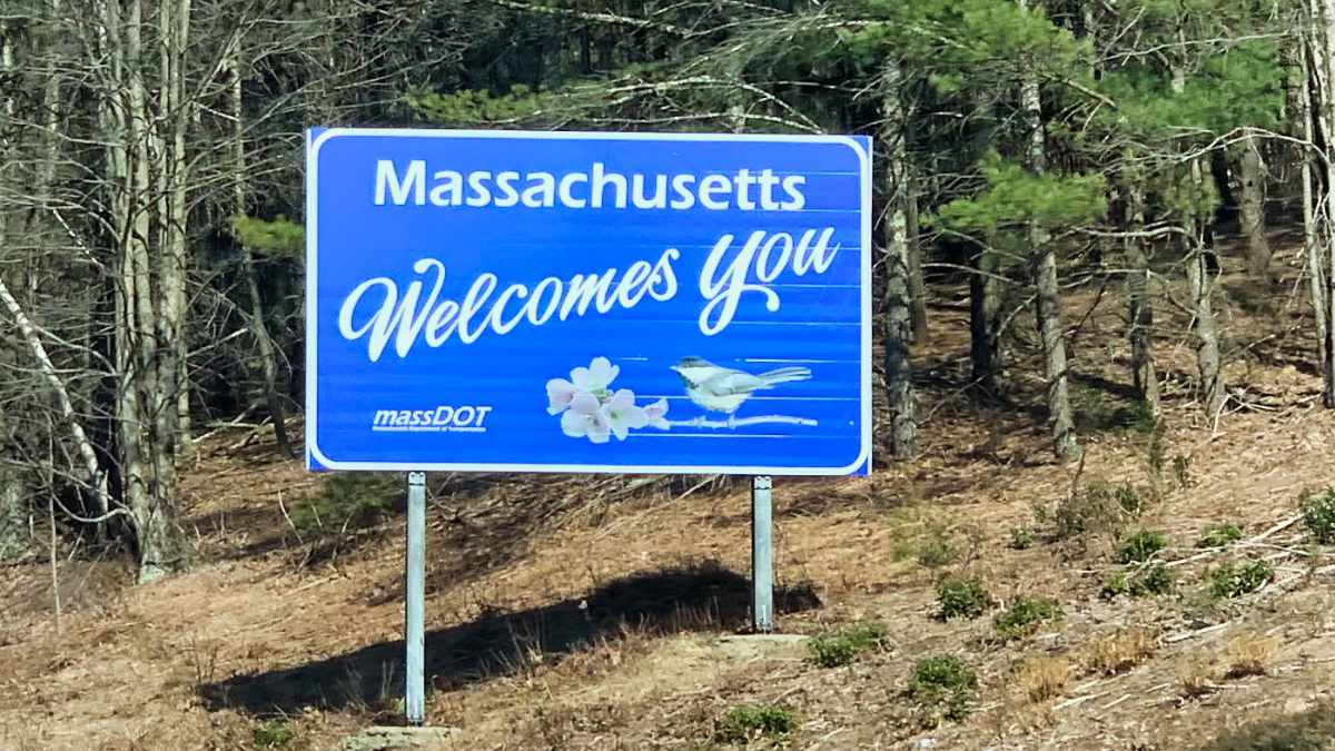 Massachusetts Welcome Desktop